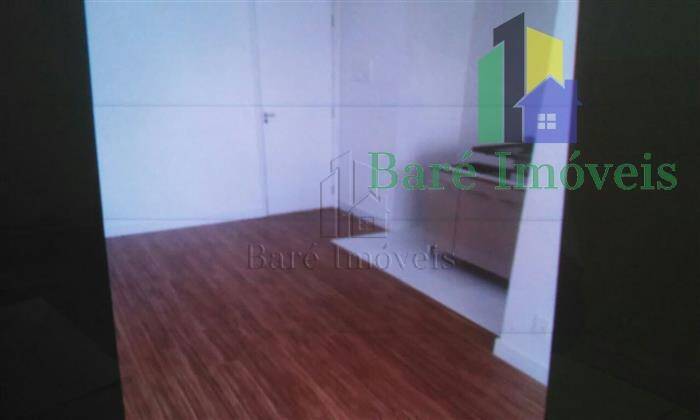 Apartamento à venda com 3 quartos, 75m² - Foto 1