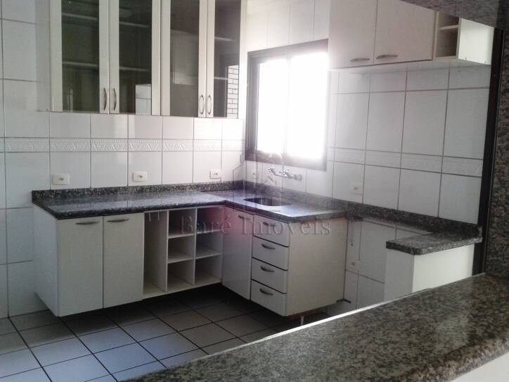 Apartamento à venda com 3 quartos, 110m² - Foto 2