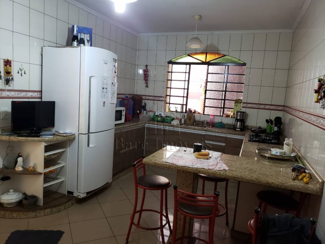 Sobrado à venda com 4 quartos, 256m² - Foto 4