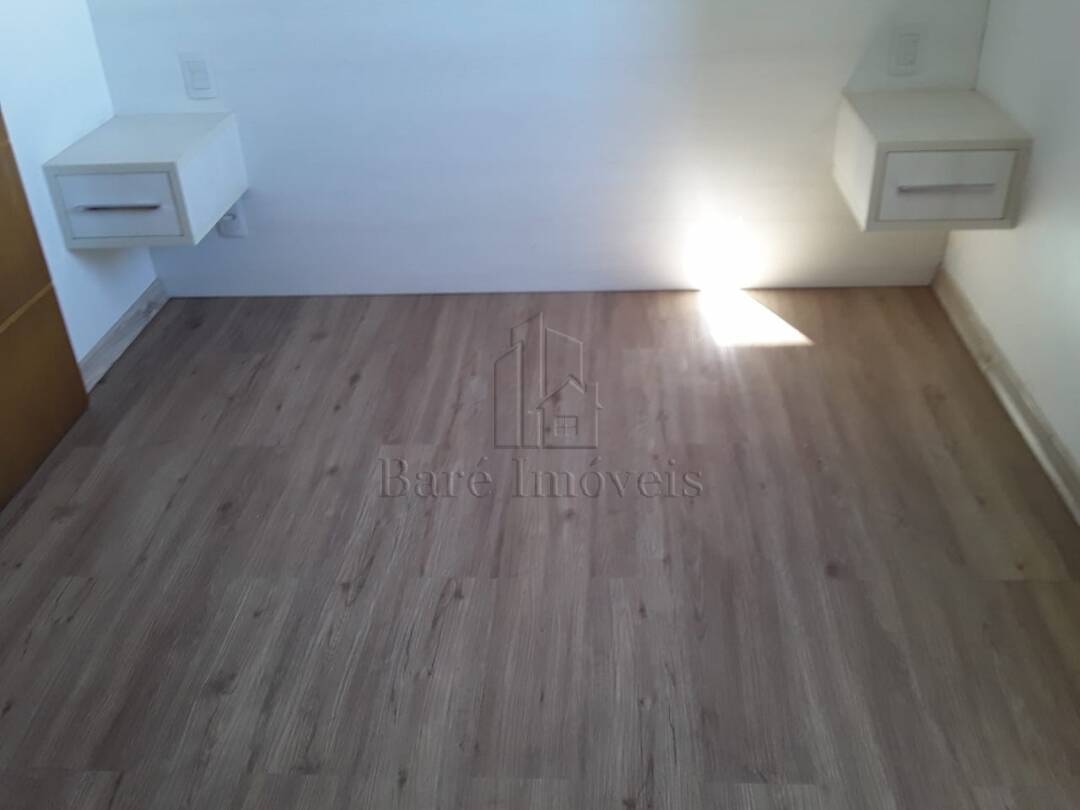 Apartamento à venda com 2 quartos, 67m² - Foto 2