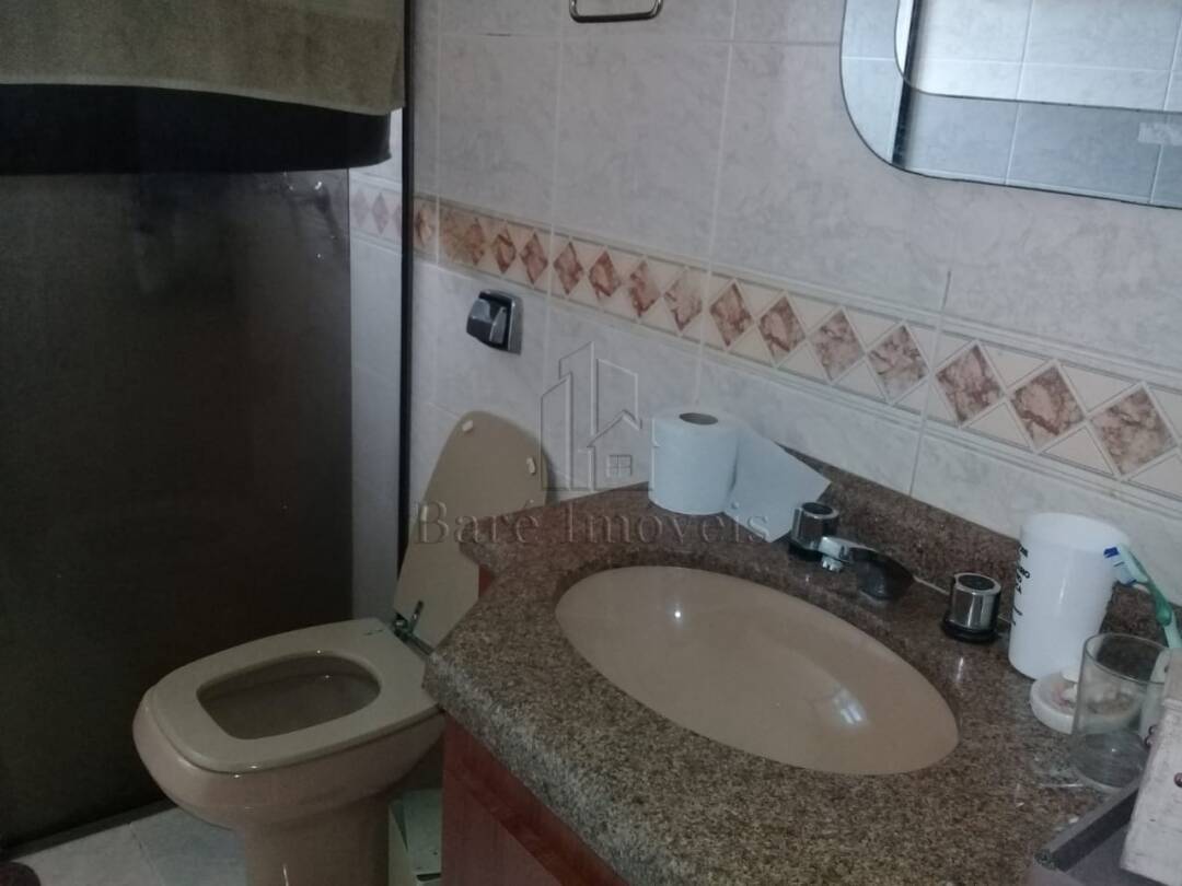 Sobrado à venda com 5 quartos, 427m² - Foto 3