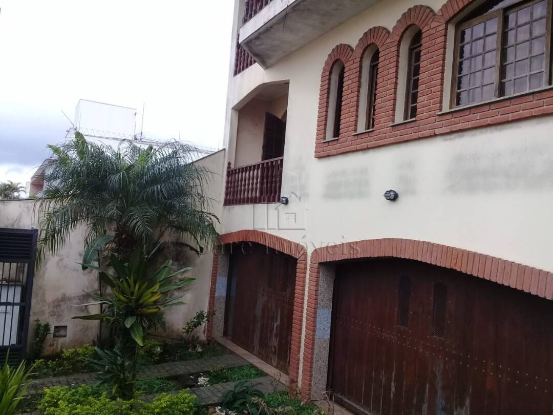 Sobrado à venda com 5 quartos, 427m² - Foto 27