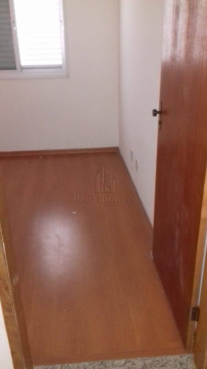 Apartamento à venda com 3 quartos, 80m² - Foto 3