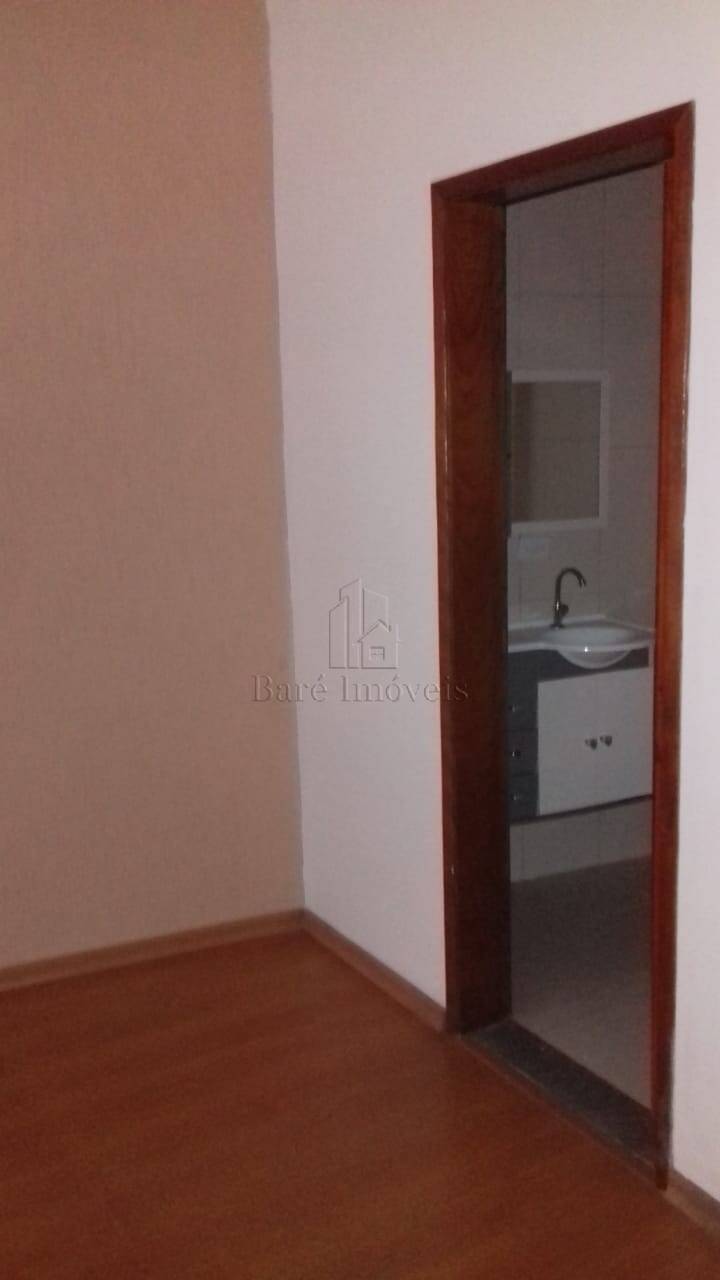 Apartamento à venda com 3 quartos, 80m² - Foto 2