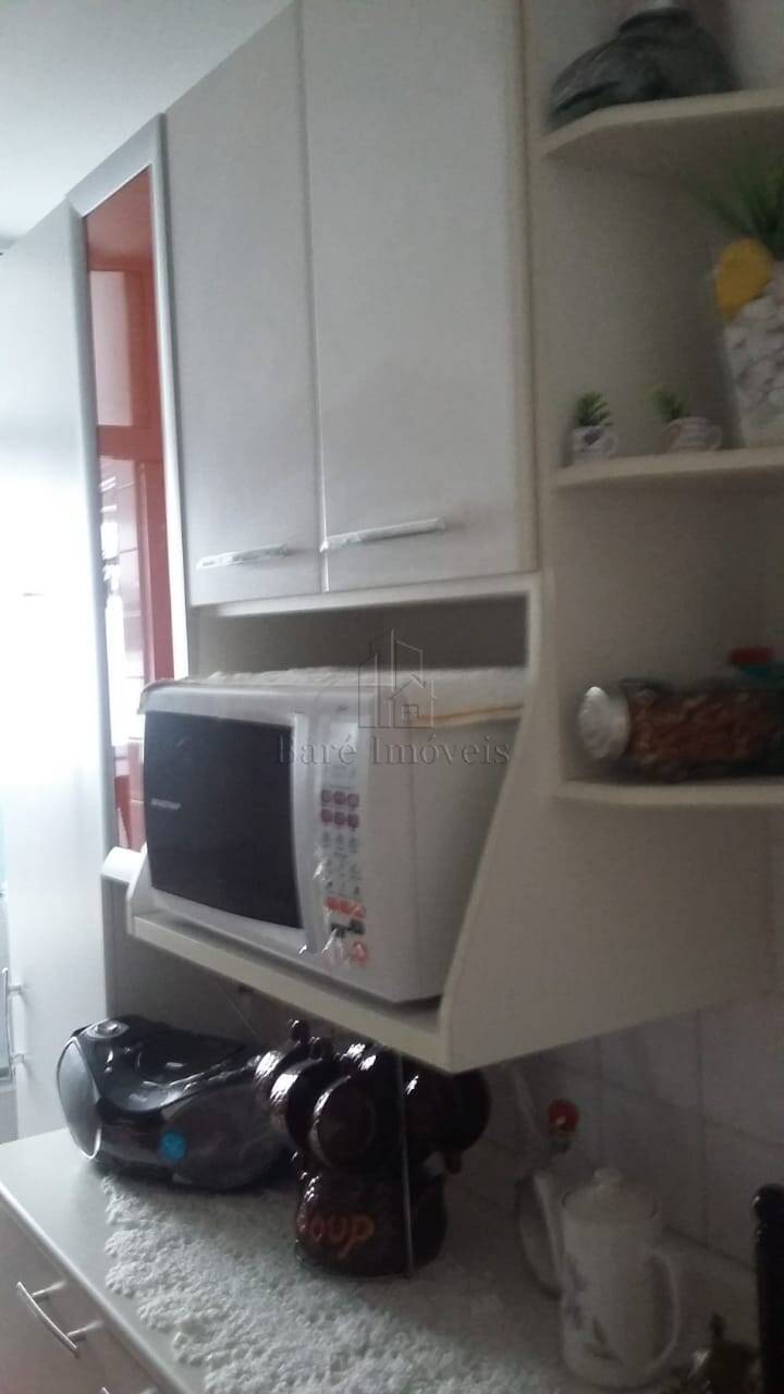 Apartamento à venda com 2 quartos, 62m² - Foto 2