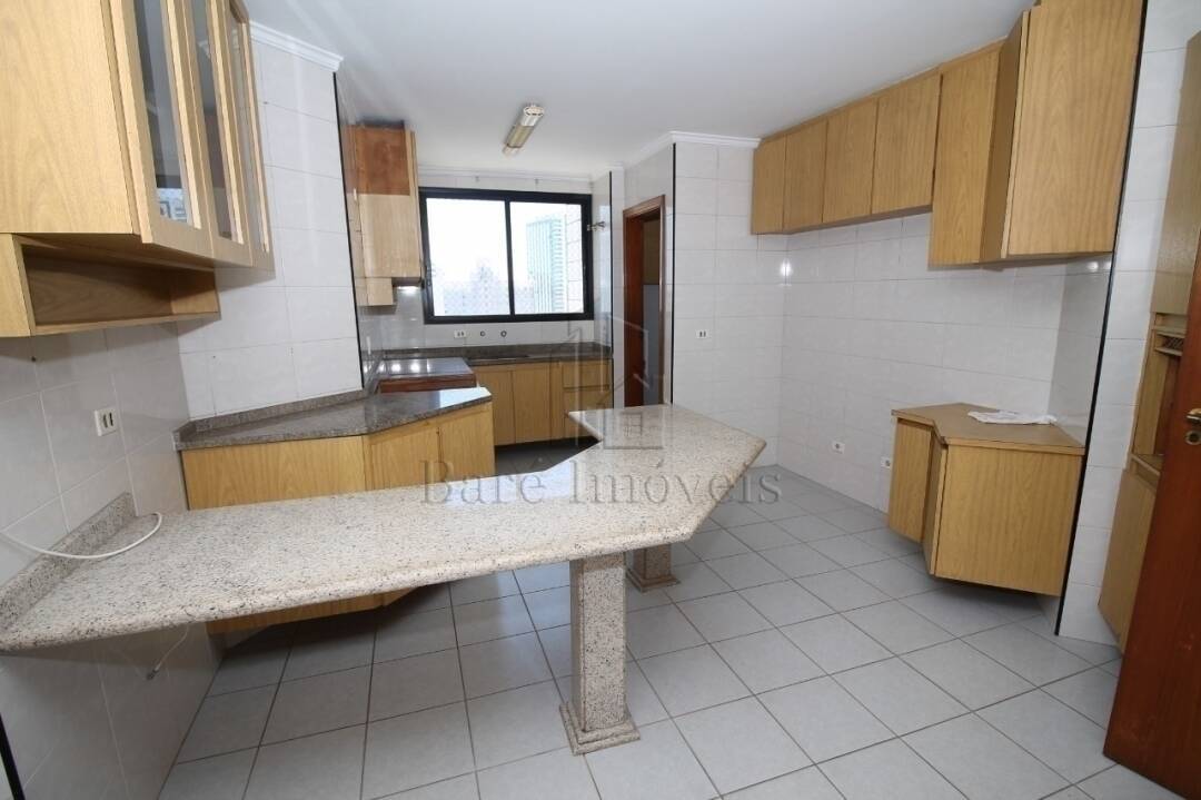 Apartamento à venda com 3 quartos, 134m² - Foto 8