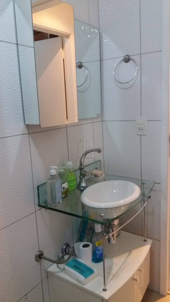 Apartamento à venda com 2 quartos, 65m² - Foto 4