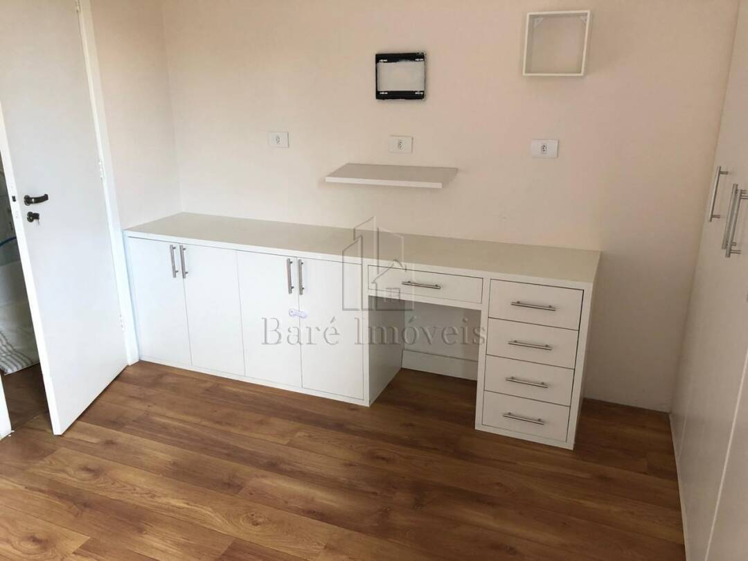 Apartamento à venda com 2 quartos, 70m² - Foto 3