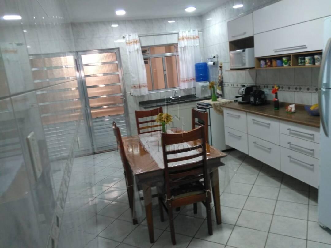 Sobrado à venda com 2 quartos, 175m² - Foto 17