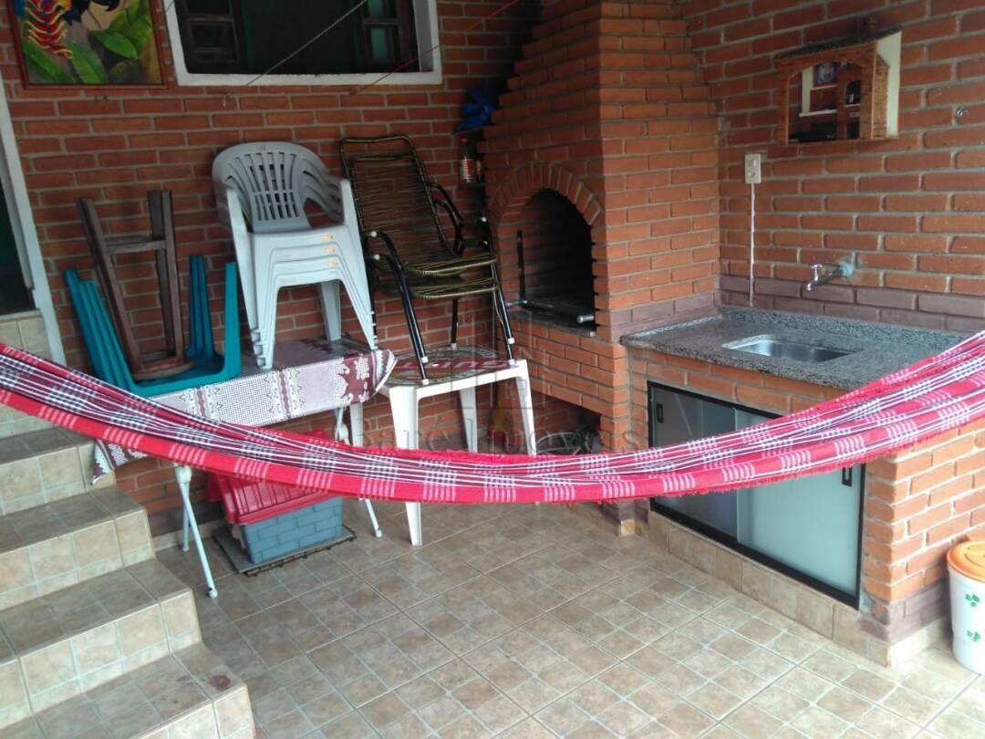 Sobrado à venda com 2 quartos, 175m² - Foto 1