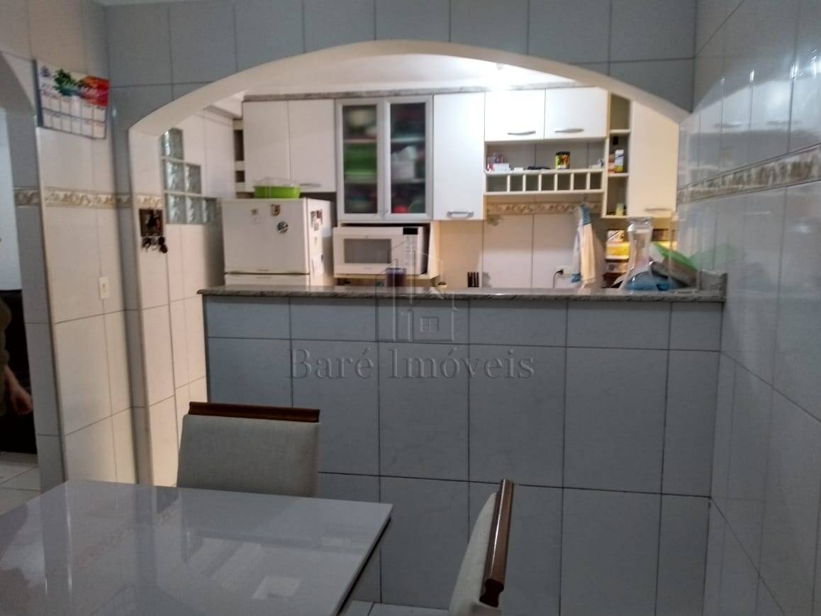 Casa à venda com 3 quartos, 153m² - Foto 1