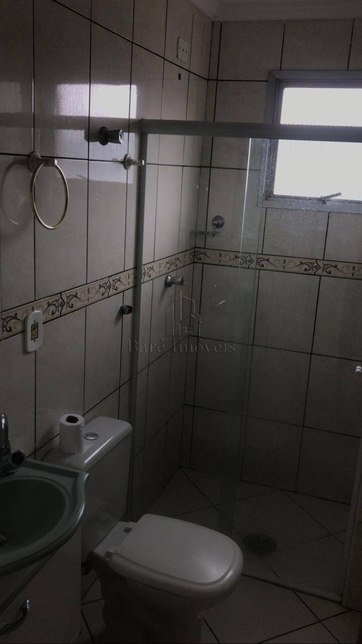 Apartamento para alugar com 2 quartos, 70m² - Foto 13