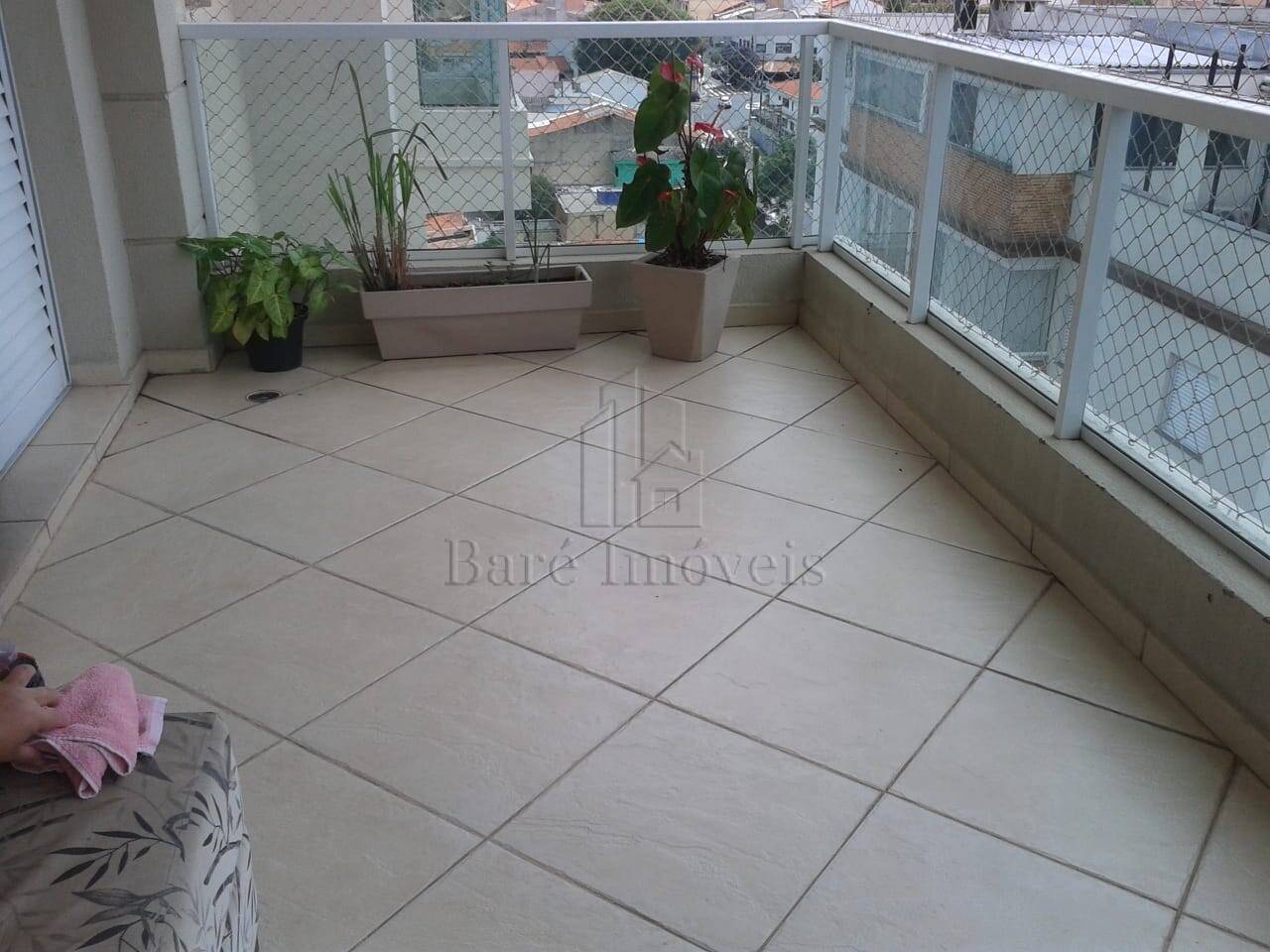 Apartamento à venda com 3 quartos, 136m² - Foto 1