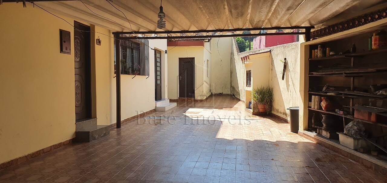 Sobrado à venda com 3 quartos, 199m² - Foto 1