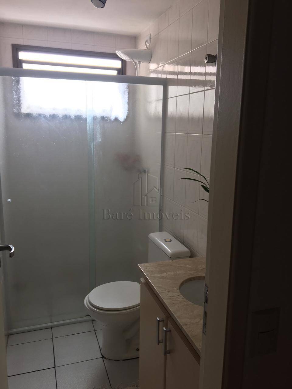 Apartamento à venda com 2 quartos, 64m² - Foto 2