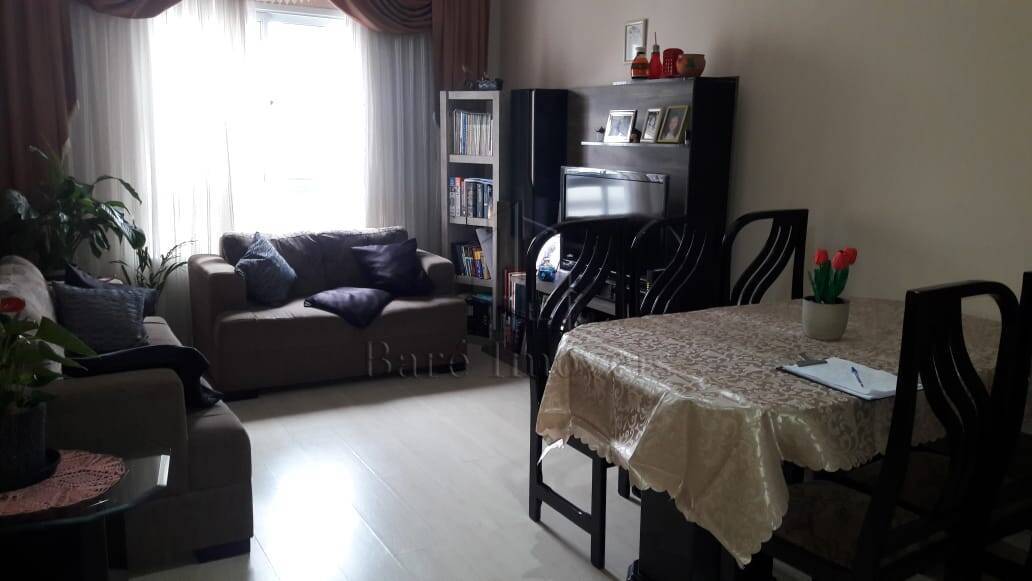 Apartamento à venda com 3 quartos, 85m² - Foto 1