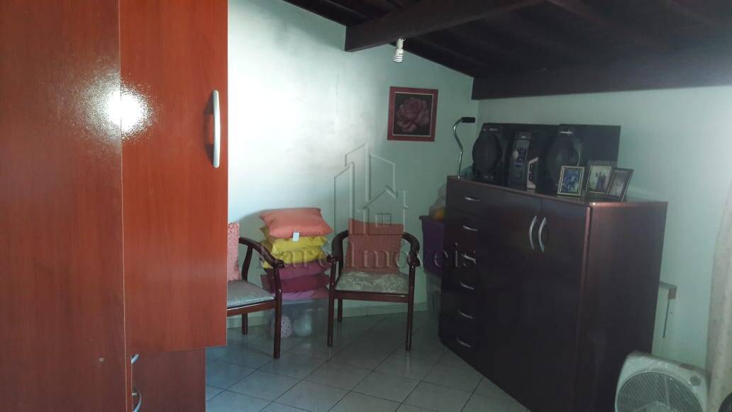 Sobrado à venda com 3 quartos, 220m² - Foto 25