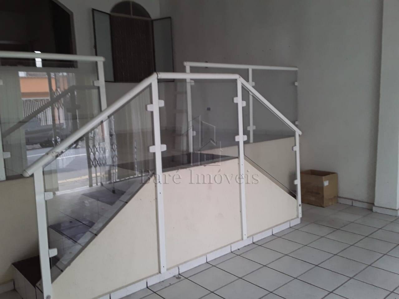 Casa à venda com 2 quartos, 110m² - Foto 1