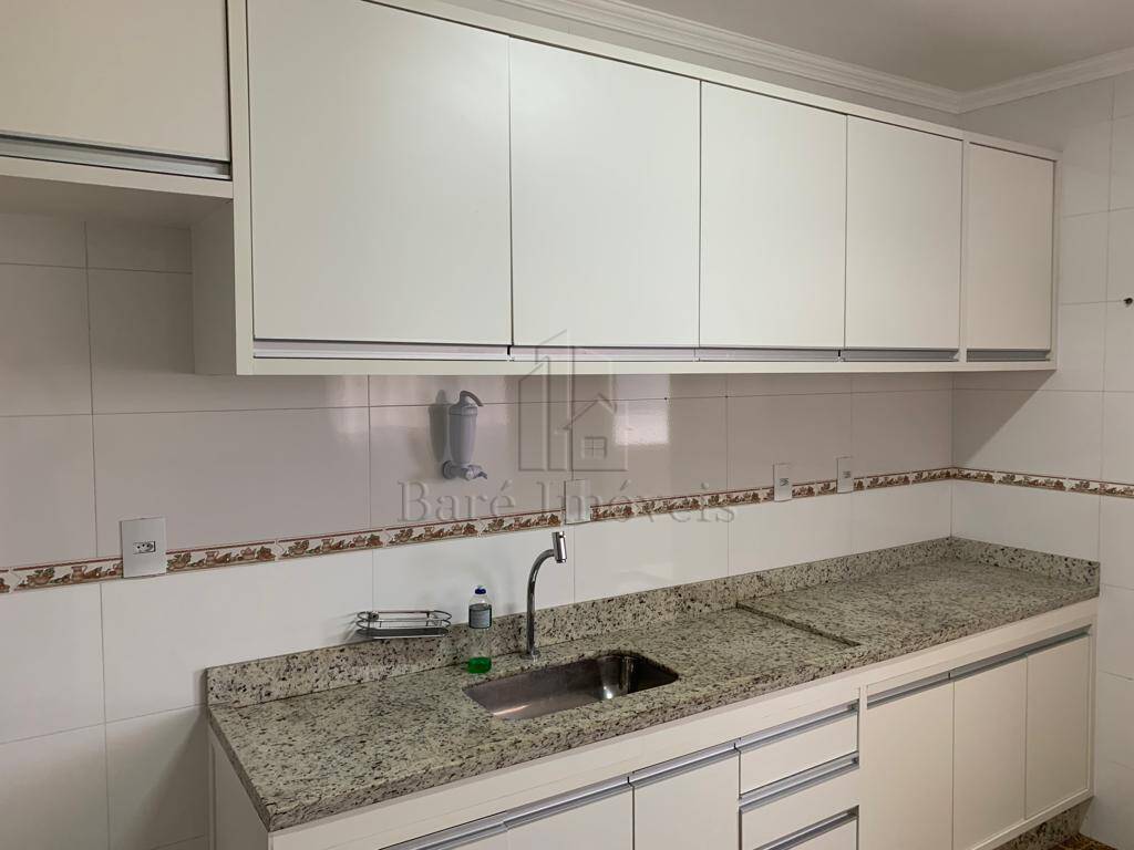 Apartamento à venda com 3 quartos, 70m² - Foto 4