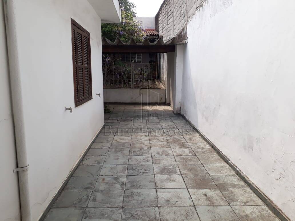 Casa à venda com 2 quartos, 240m² - Foto 1