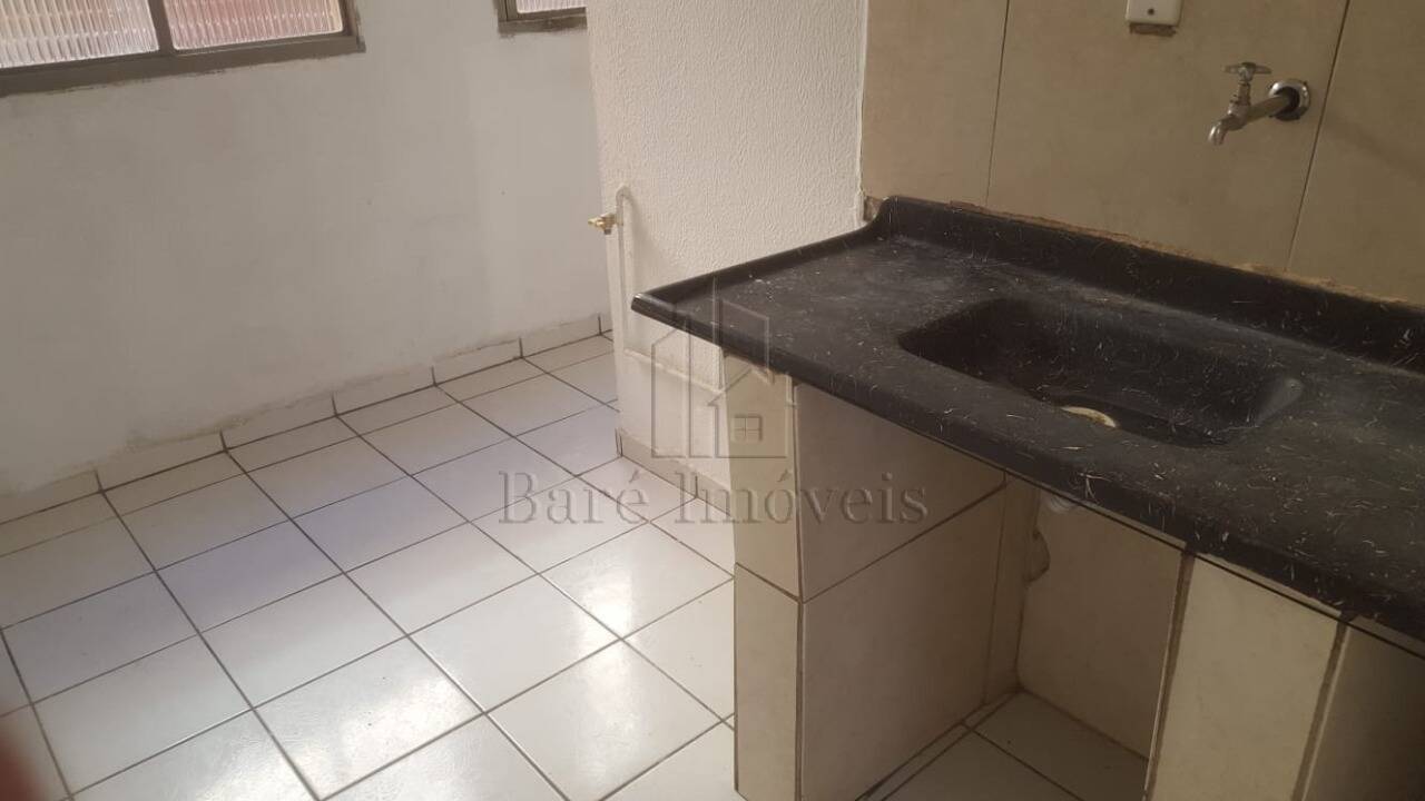 Apartamento à venda com 2 quartos, 47m² - Foto 2