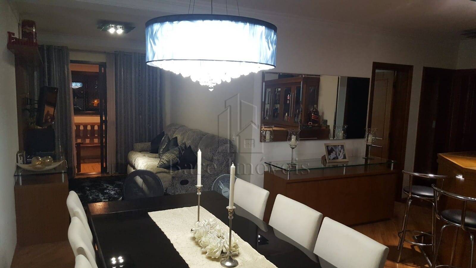 Apartamento à venda com 3 quartos, 106m² - Foto 1