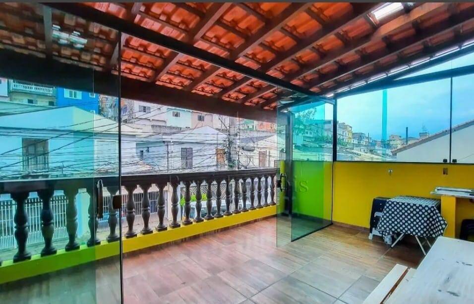 Sobrado à venda com 3 quartos, 100m² - Foto 1