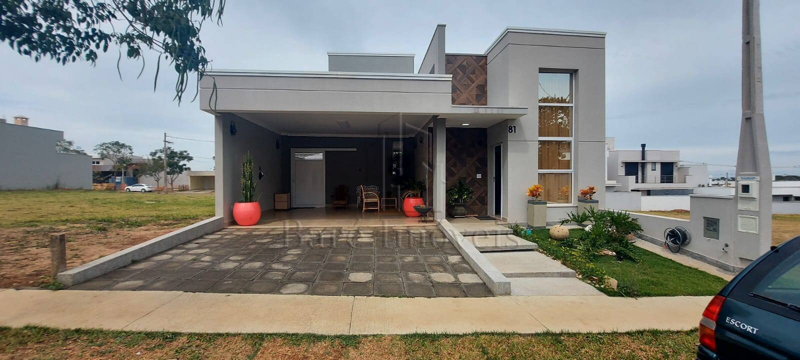 Casa de Condomínio à venda com 3 quartos, 169m² - Foto 1