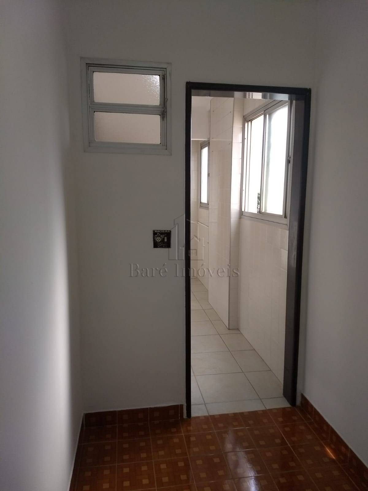 Apartamento à venda com 3 quartos, 105m² - Foto 2