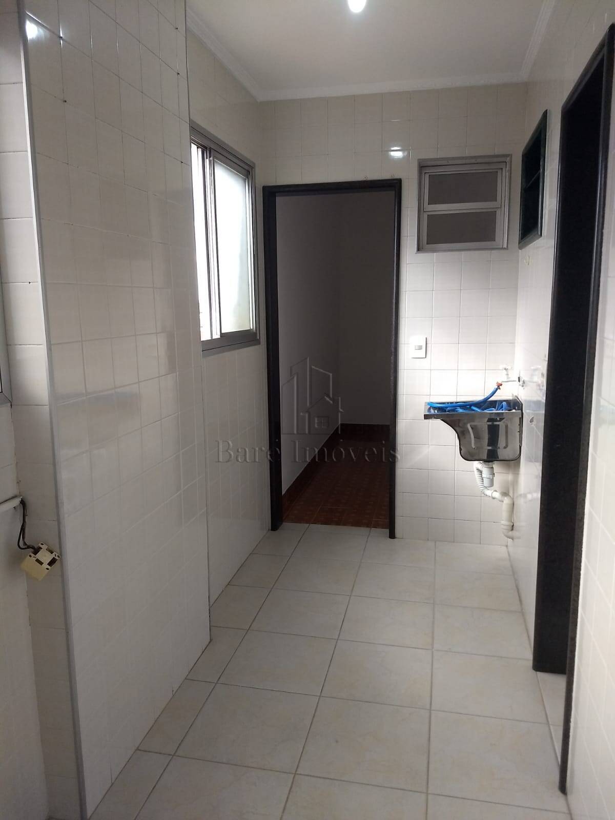 Apartamento à venda com 3 quartos, 105m² - Foto 3