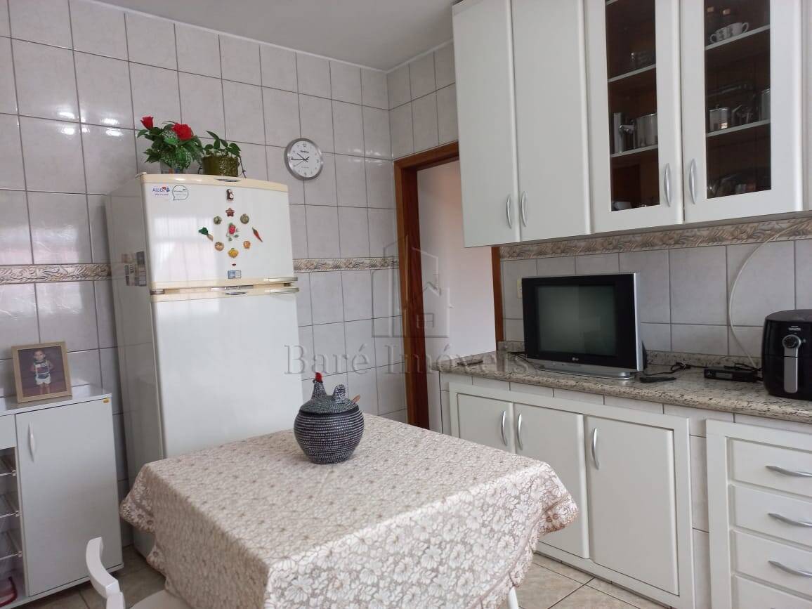 Casa à venda com 3 quartos, 196m² - Foto 13