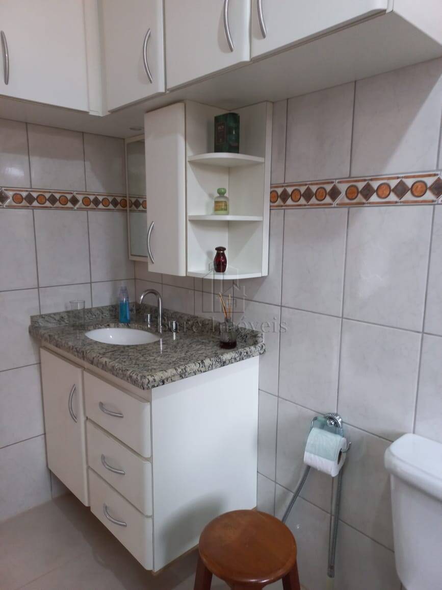 Casa à venda com 3 quartos, 196m² - Foto 14