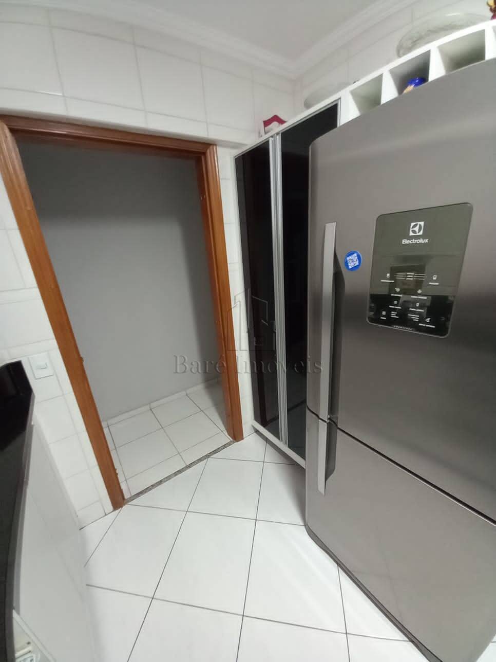 Apartamento à venda com 3 quartos, 121m² - Foto 3