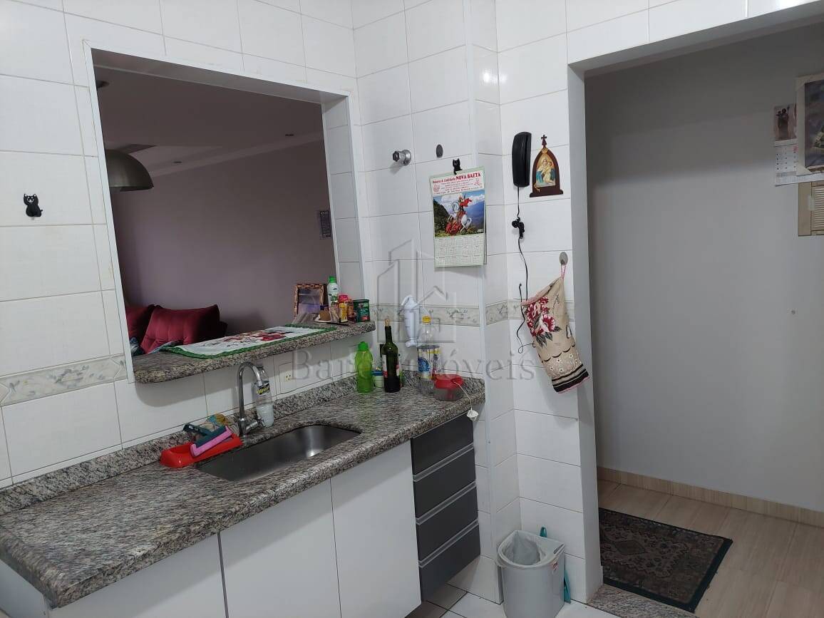 Apartamento à venda com 2 quartos, 70m² - Foto 4