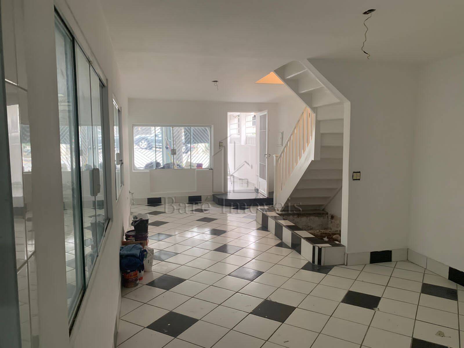 Sobrado à venda com 4 quartos, 255m² - Foto 1