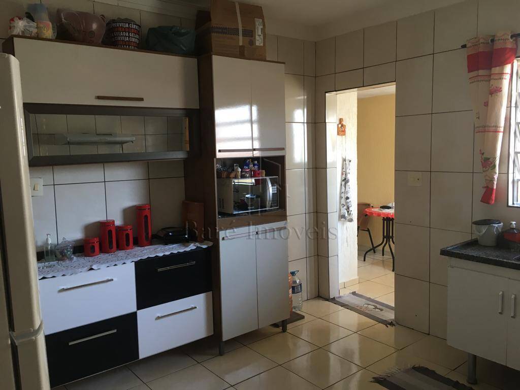 Casa à venda com 3 quartos, 138m² - Foto 4