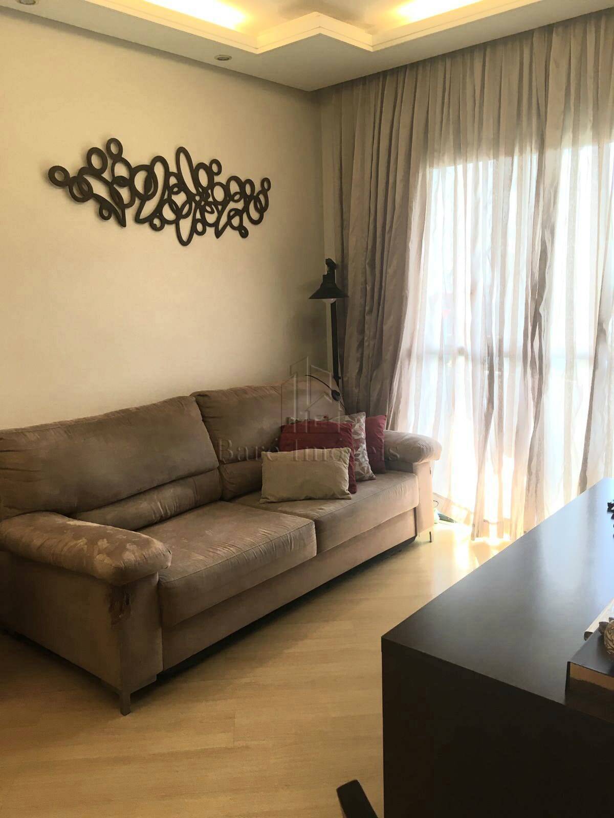 Apartamento à venda com 2 quartos, 61m² - Foto 1