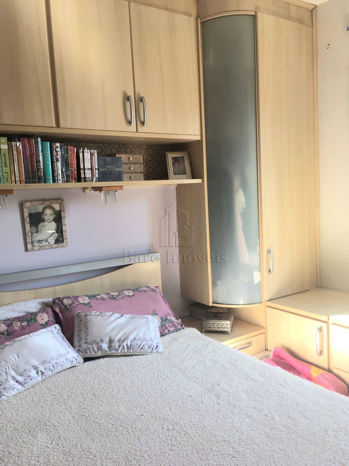 Apartamento à venda com 2 quartos, 61m² - Foto 4