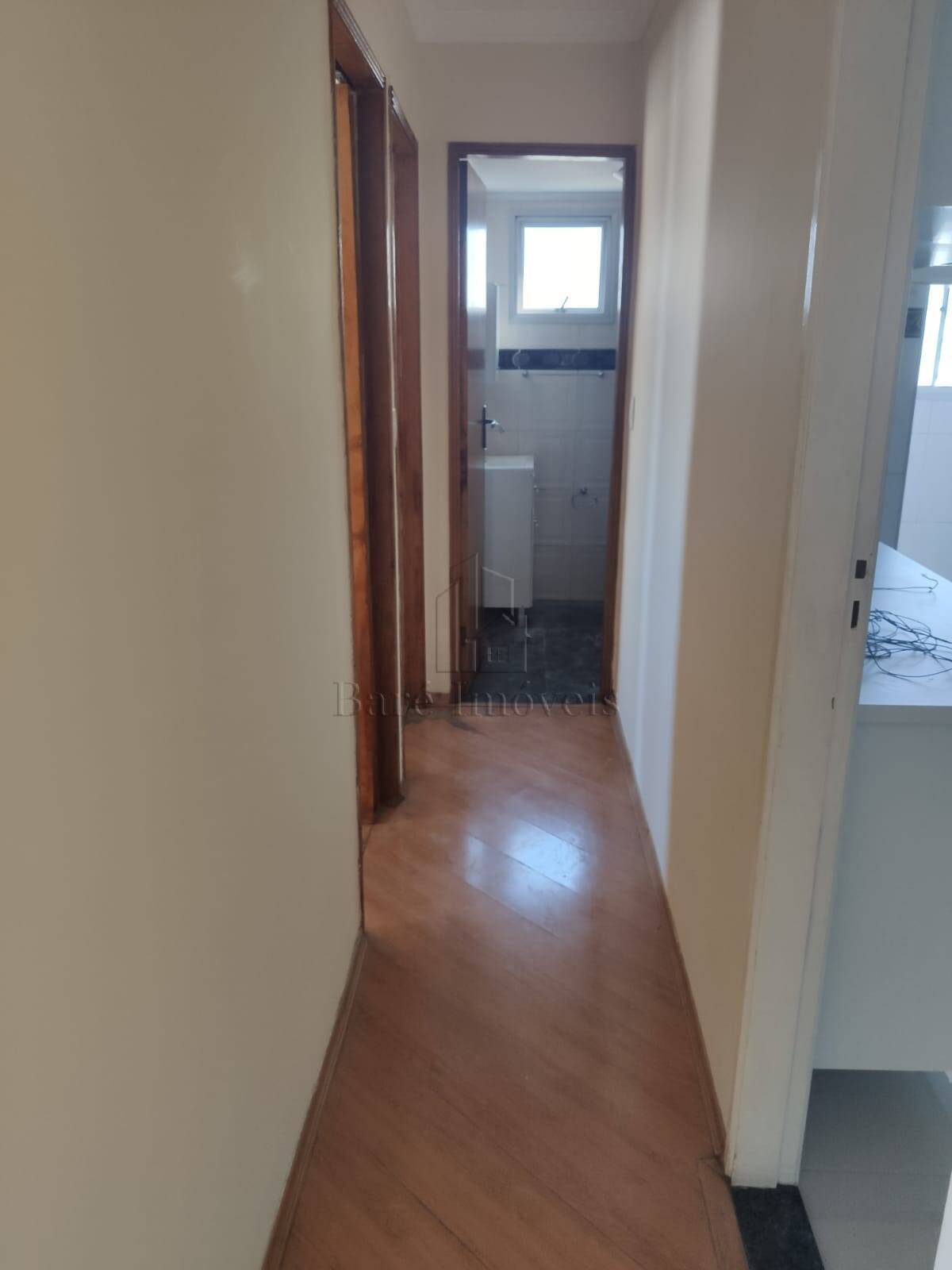 Apartamento à venda com 2 quartos, 60m² - Foto 2