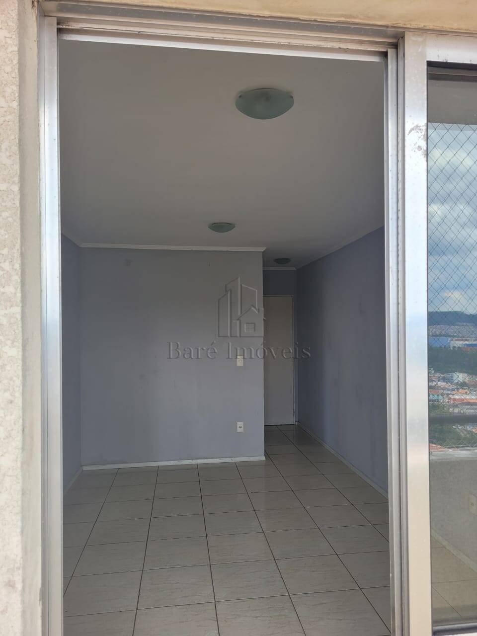 Apartamento à venda com 2 quartos, 60m² - Foto 2