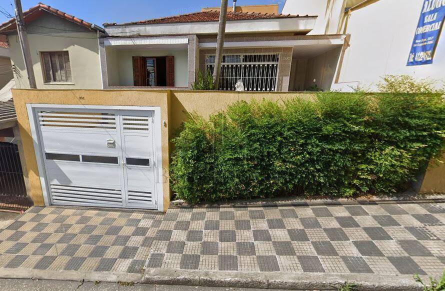 Casa à venda com 4 quartos, 194m² - Foto 1