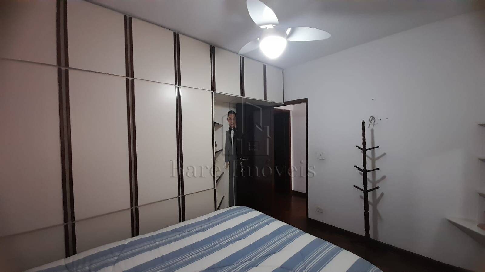 Sobrado à venda com 3 quartos, 244m² - Foto 14