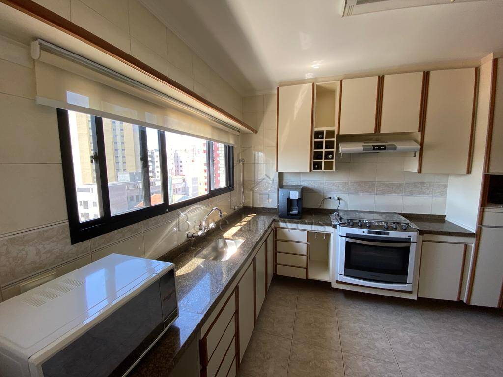 Apartamento à venda com 4 quartos, 185m² - Foto 4