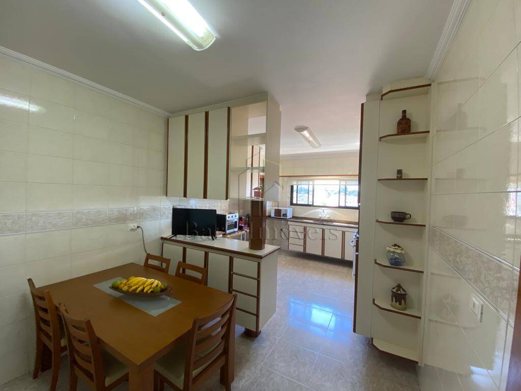 Apartamento à venda com 4 quartos, 185m² - Foto 19