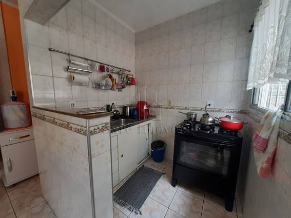 Casa à venda com 2 quartos, 150m² - Foto 2