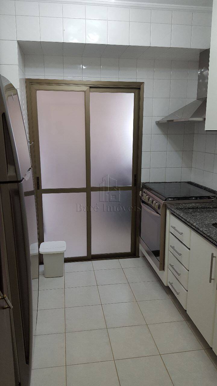 Apartamento para alugar com 3 quartos, 100m² - Foto 13