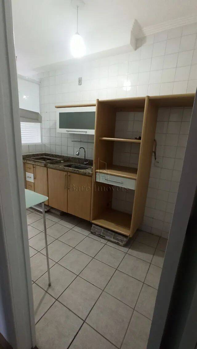 Apartamento à venda com 2 quartos, 65m² - Foto 2