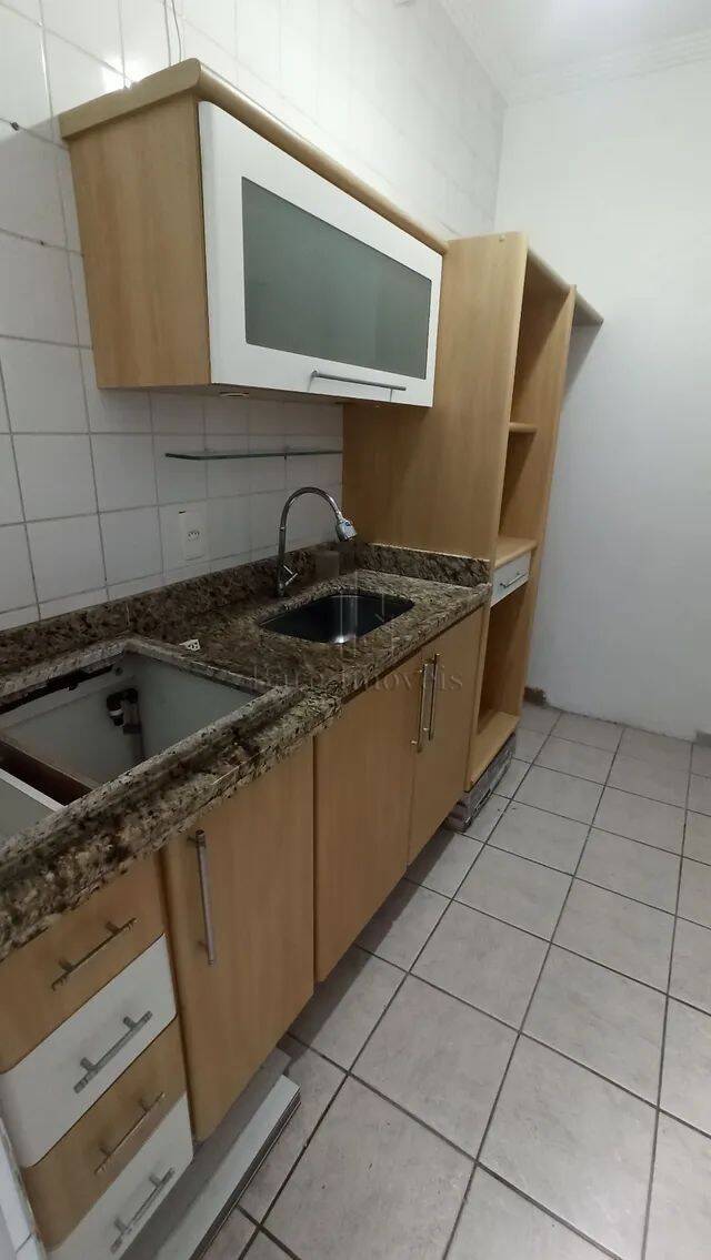 Apartamento à venda com 2 quartos, 65m² - Foto 3