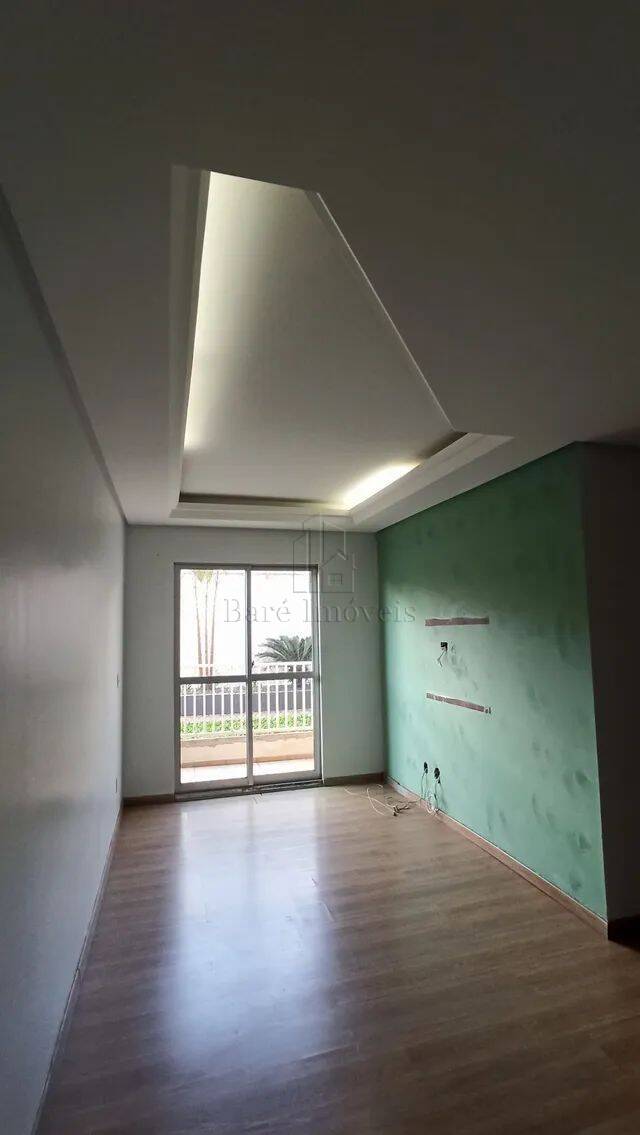 Apartamento à venda com 2 quartos, 65m² - Foto 1