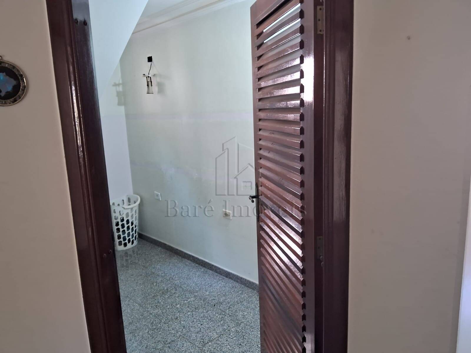 Sobrado à venda com 4 quartos, 300m² - Foto 8